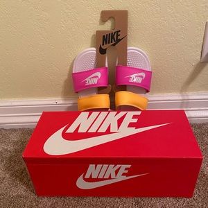 Nike NWT slides